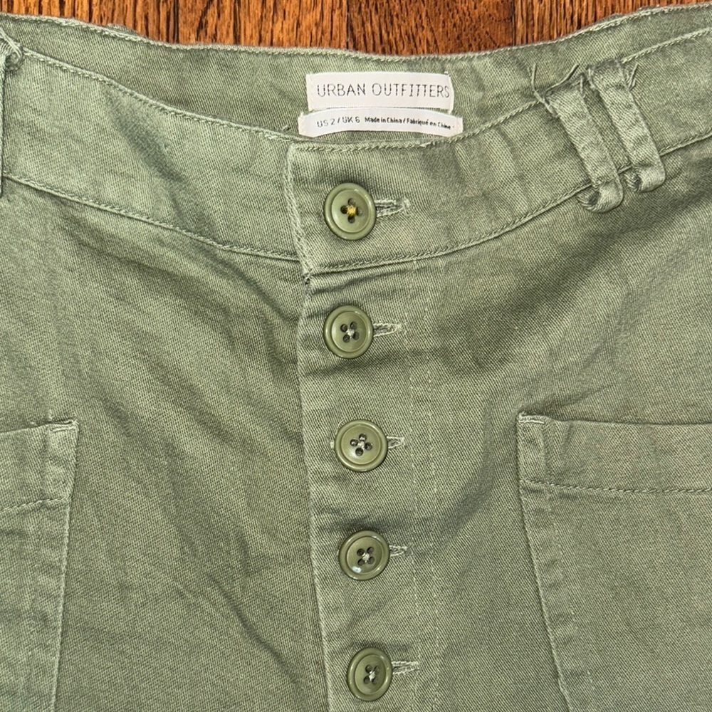 Urban Outfitters Army Green Straight Leg Pants Size 2 - Picture 2 of 5